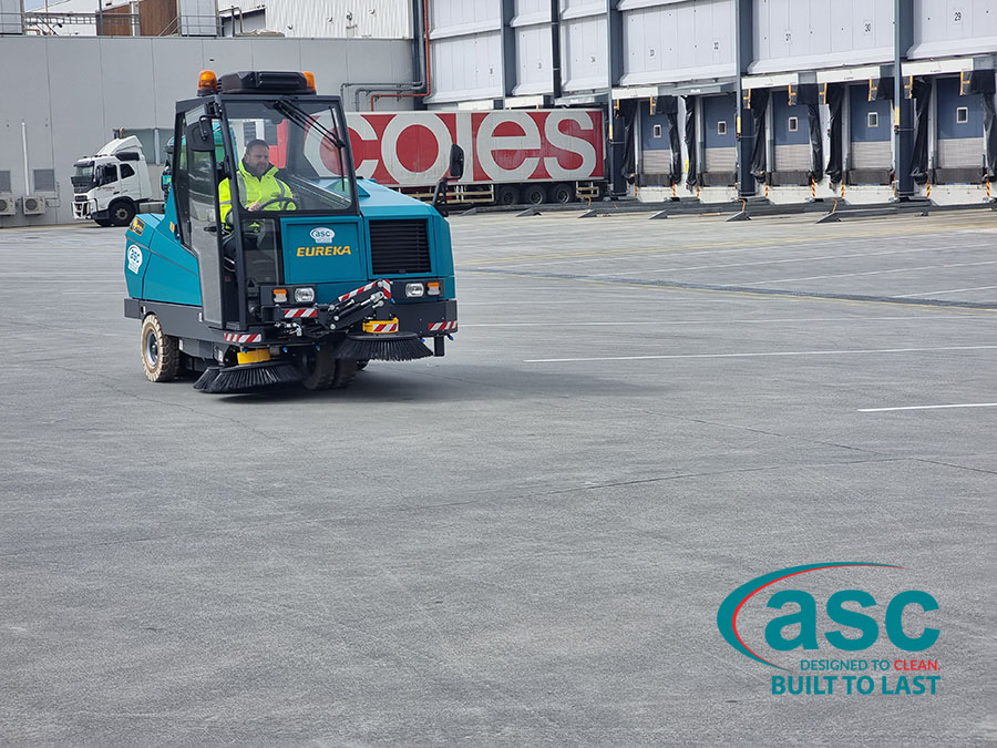 Eureka M8 Diesel Sweeper